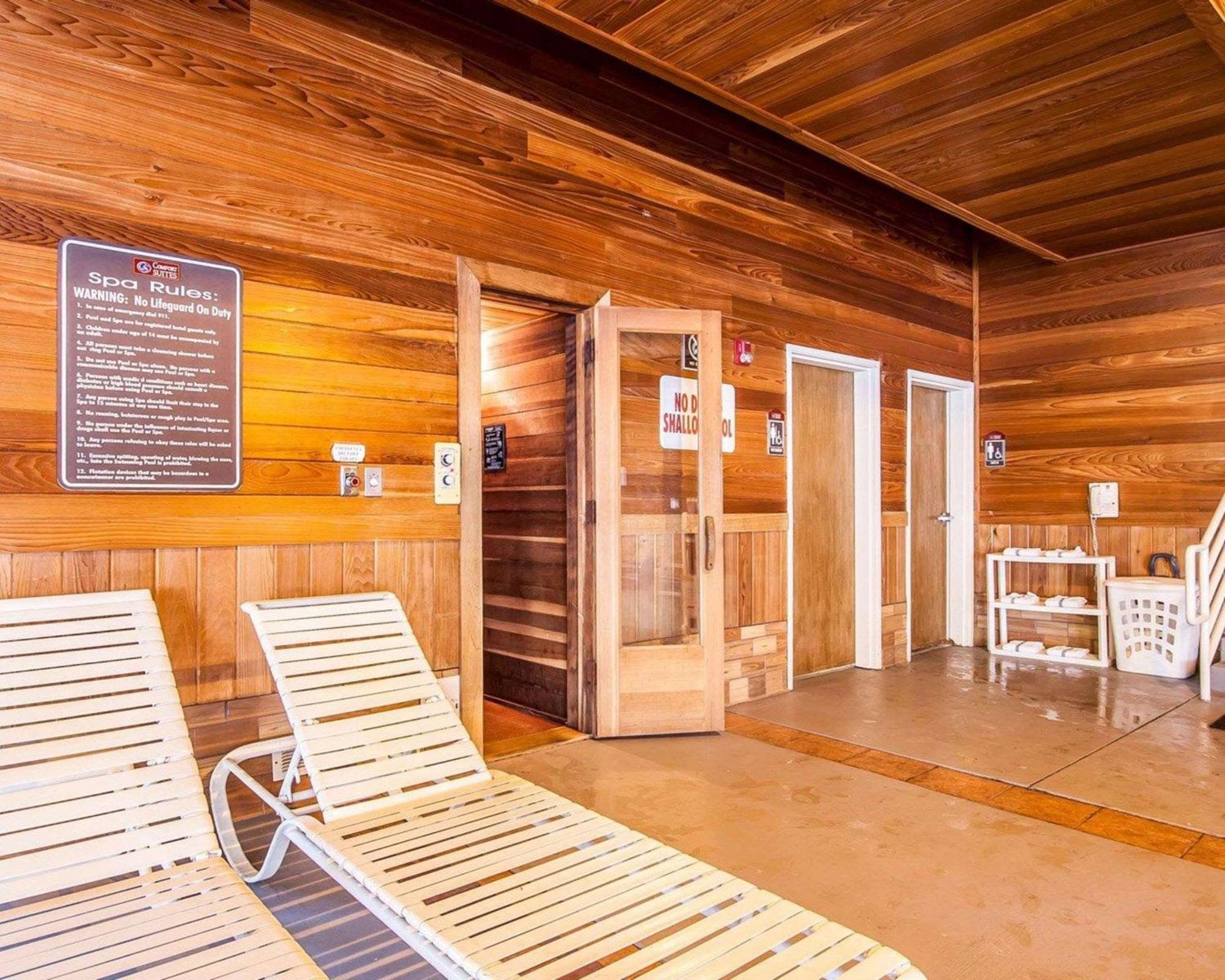 Comfort Suites Clackamas Buitenkant foto