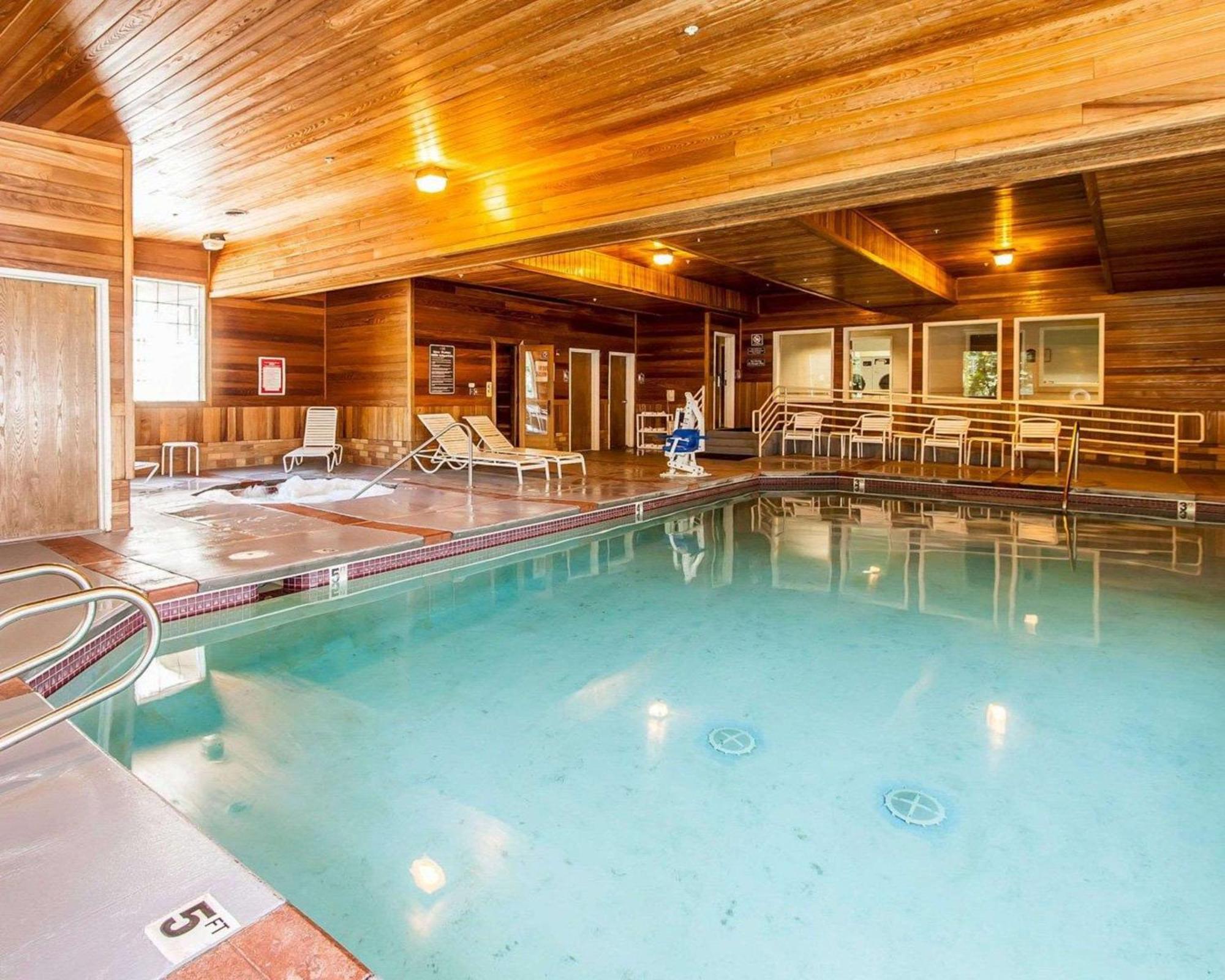 Comfort Suites Clackamas Buitenkant foto